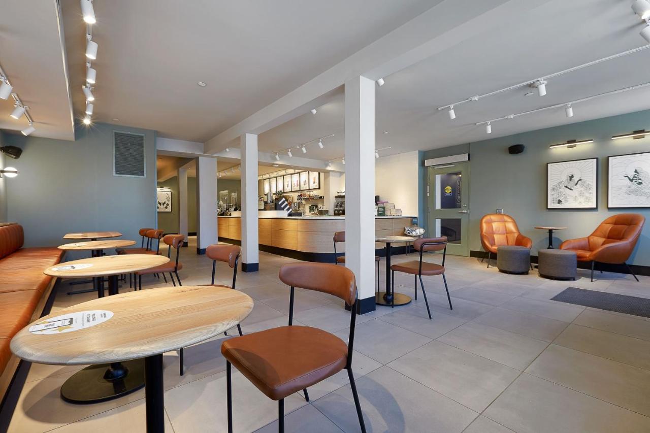 124 On Queen Hotel & Spa Niagara-on-the-Lake المظهر الخارجي الصورة The interior of the café