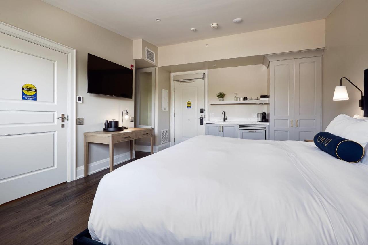 124 On Queen Hotel & Spa Niagara-on-the-Lake المظهر الخارجي الصورة A room at the Hotel Casa 900