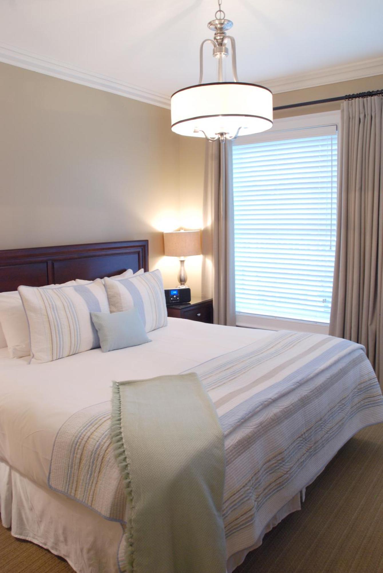 124 On Queen Hotel & Spa Niagara-on-the-Lake المظهر الخارجي الصورة A bedroom
