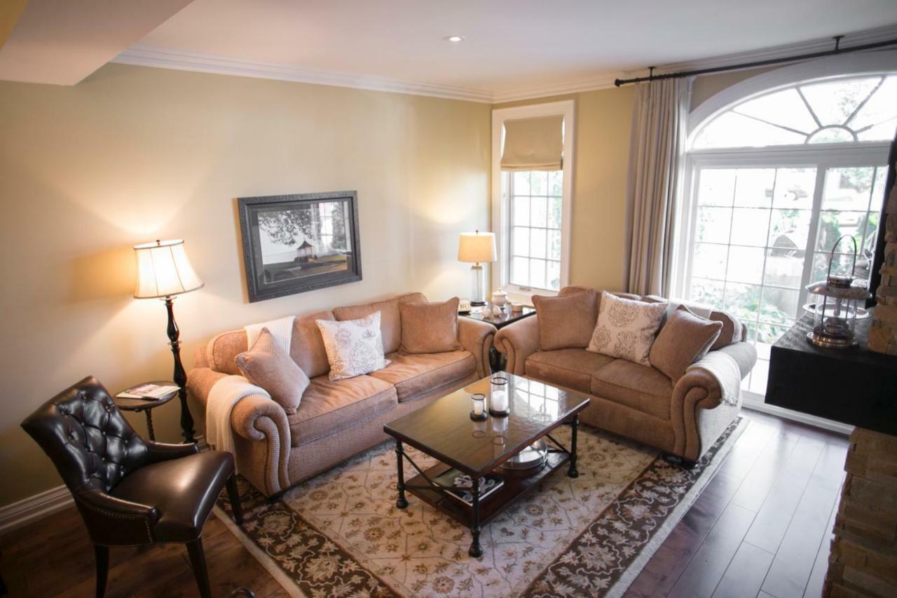 124 On Queen Hotel & Spa Niagara-on-the-Lake المظهر الخارجي الصورة A living room