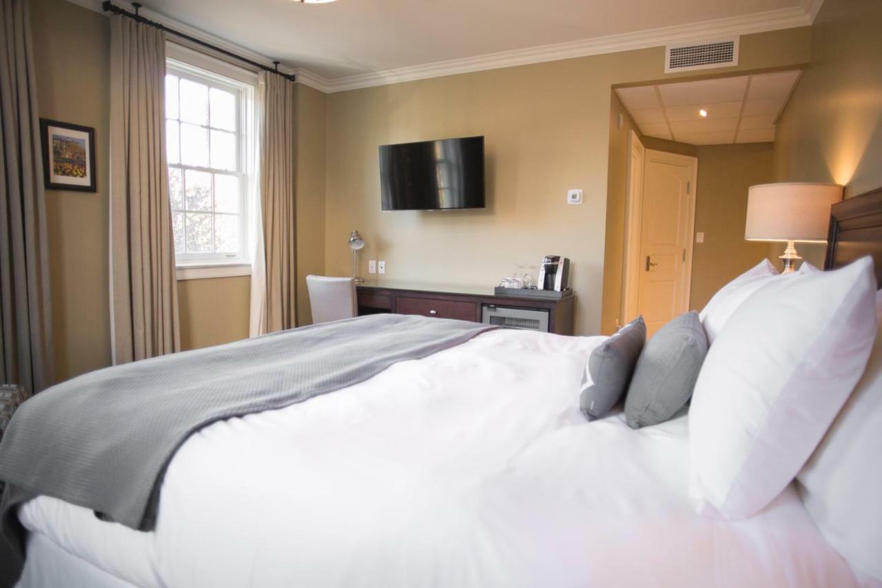 124 On Queen Hotel & Spa Niagara-on-the-Lake المظهر الخارجي الصورة A room at the Inn at 97W